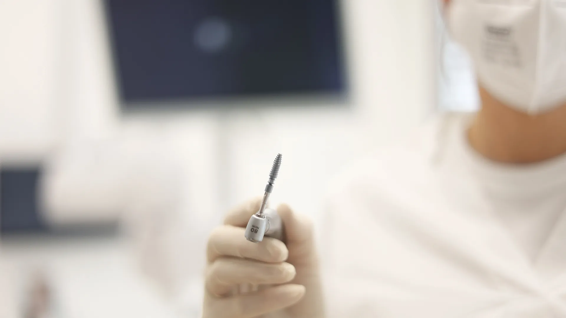 ziz-leistungen-implantat-banner Behandlungsablauf Zahnimplantat